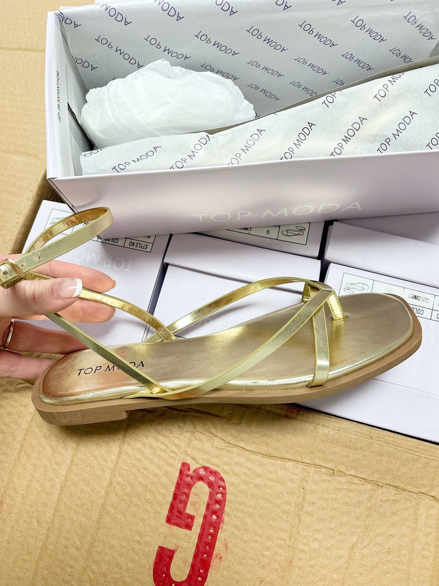 ELIOT SANDALS (GOLD)